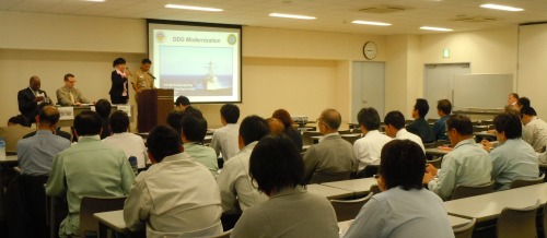 Seahawk（ベースの新聞）　記事掲載　5月15日開催艦船修理に関する説明会　